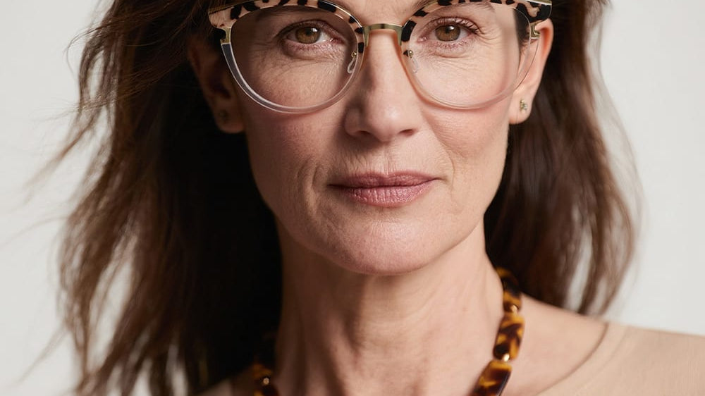 Óculos de grau que favorecem você em todas as idades